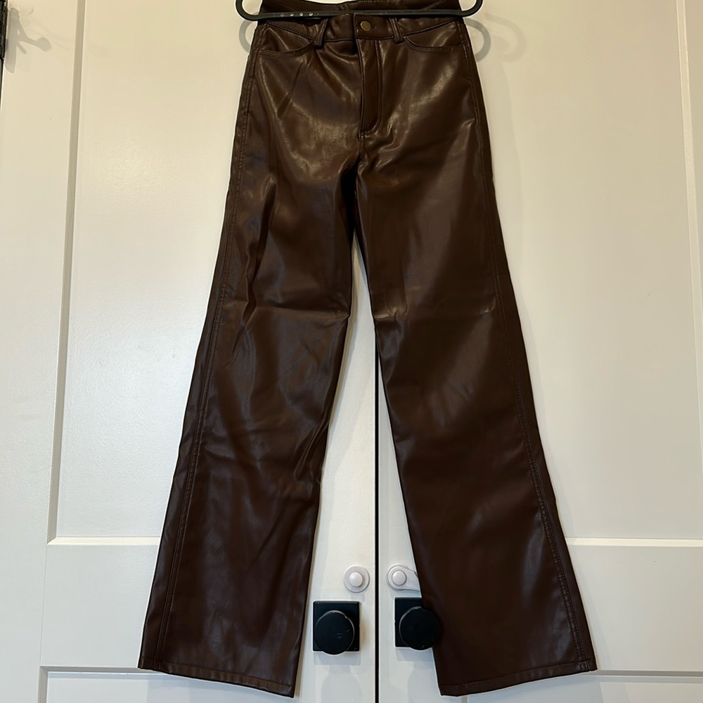 GREAT USED CONDITION GARAGE STRAIGHT LEG LEATHER PANTS SIZE XS